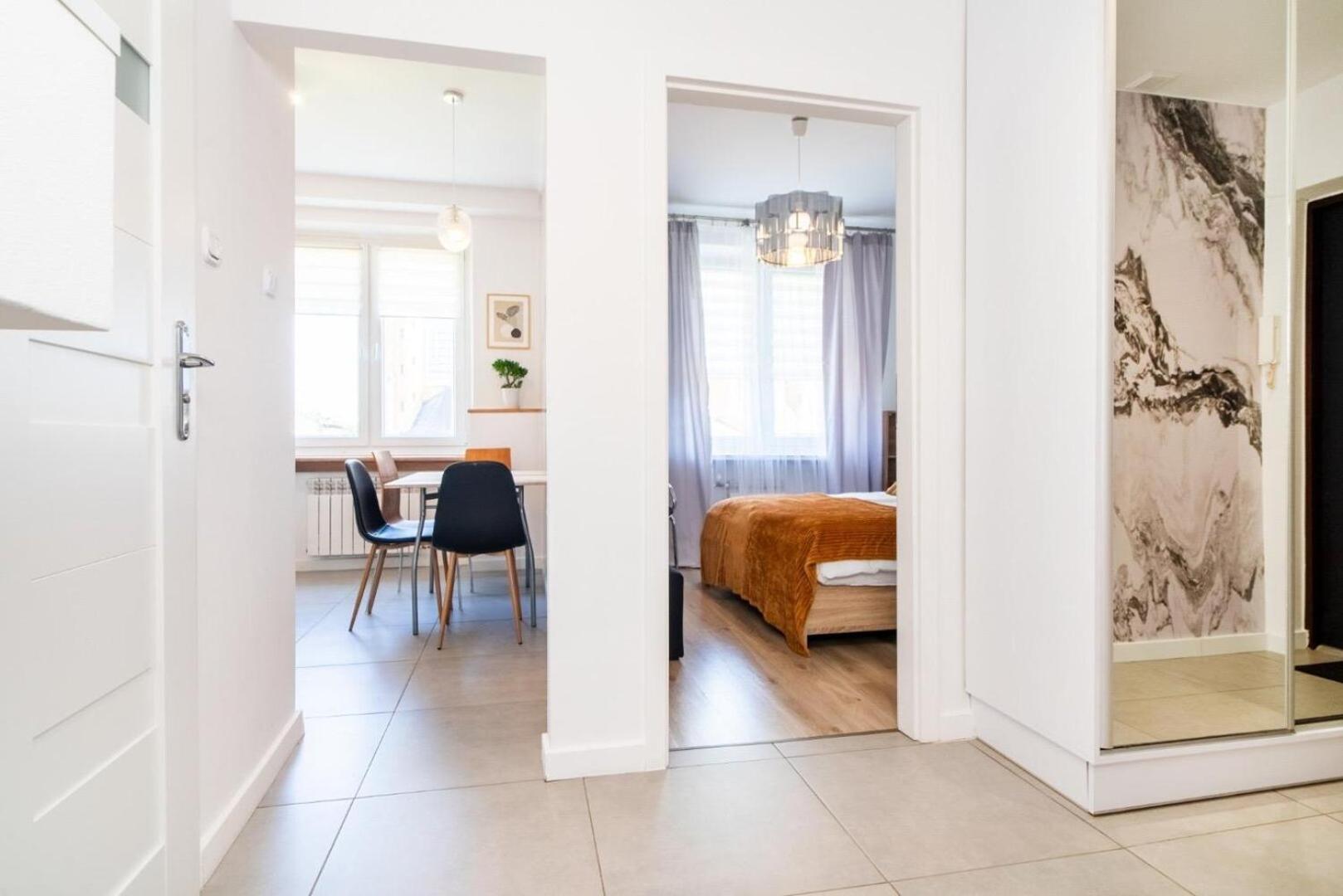 Apartamentysnu, Parkowy Радом Екстериор снимка